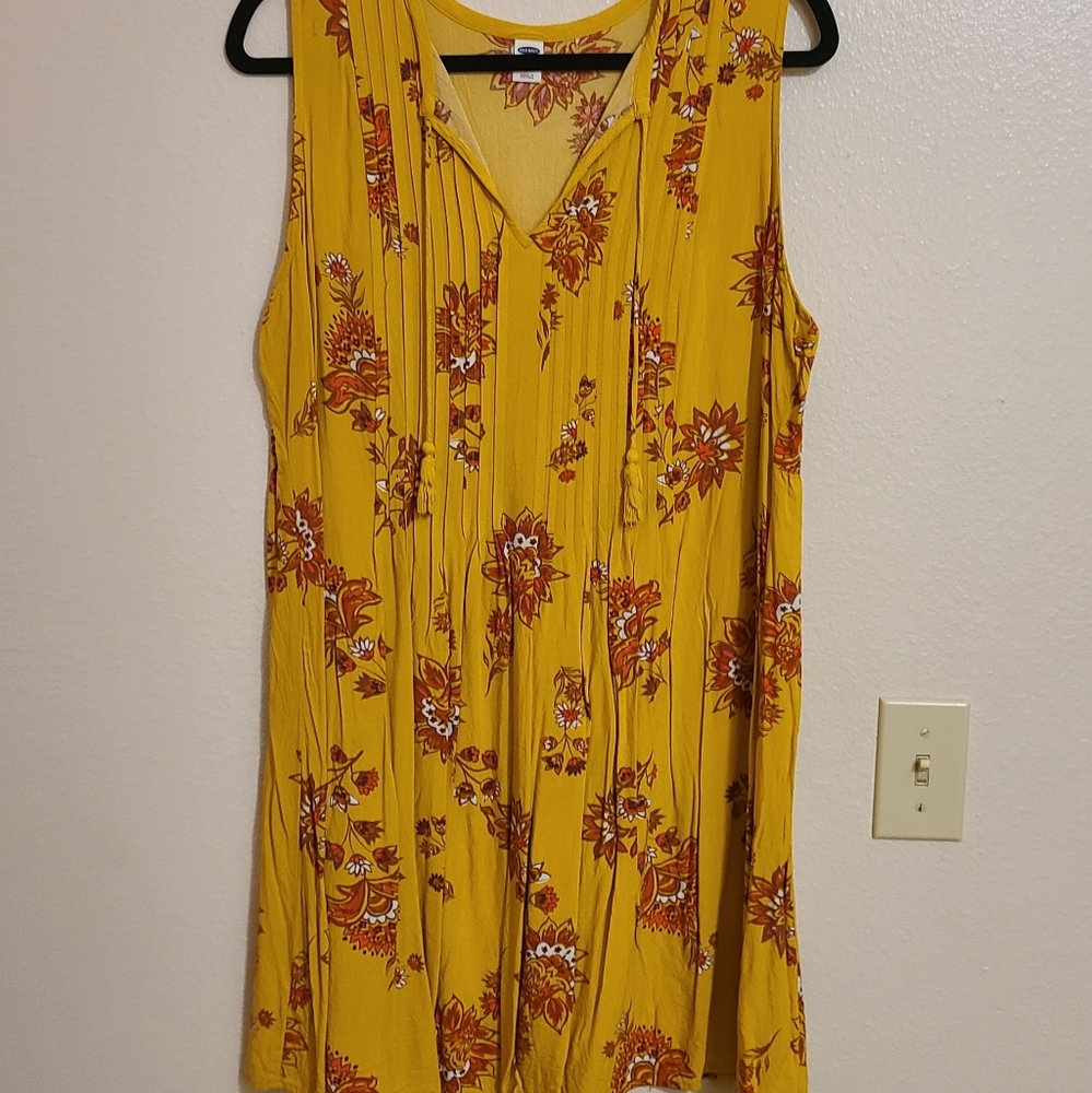 Old Navy Yellow Floral Lightweight Dress